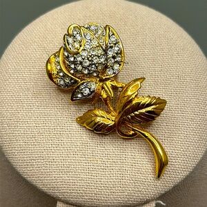 Vintage flower brooch